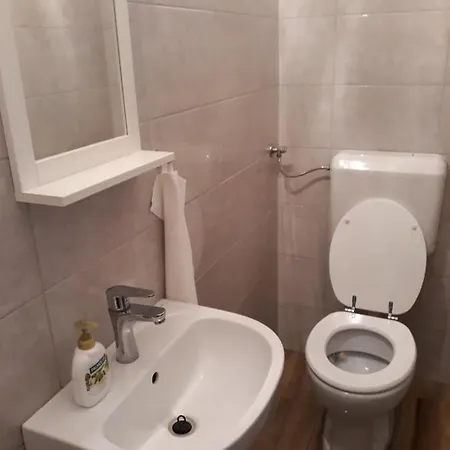 Lila Akac Apartman * Tiszafured