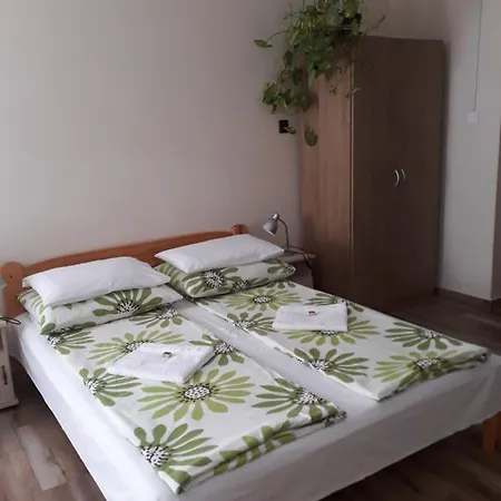 Lila Akac Apartman *